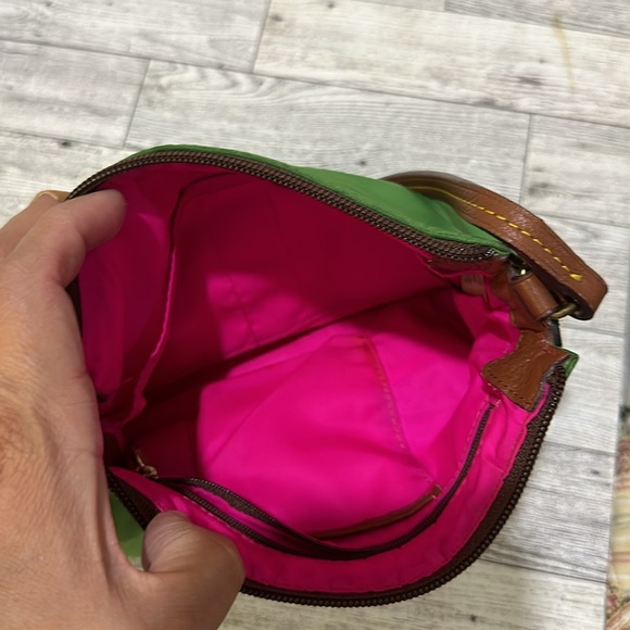 Dooney and bourke green crossbody leather purse - Picture 9 of 9